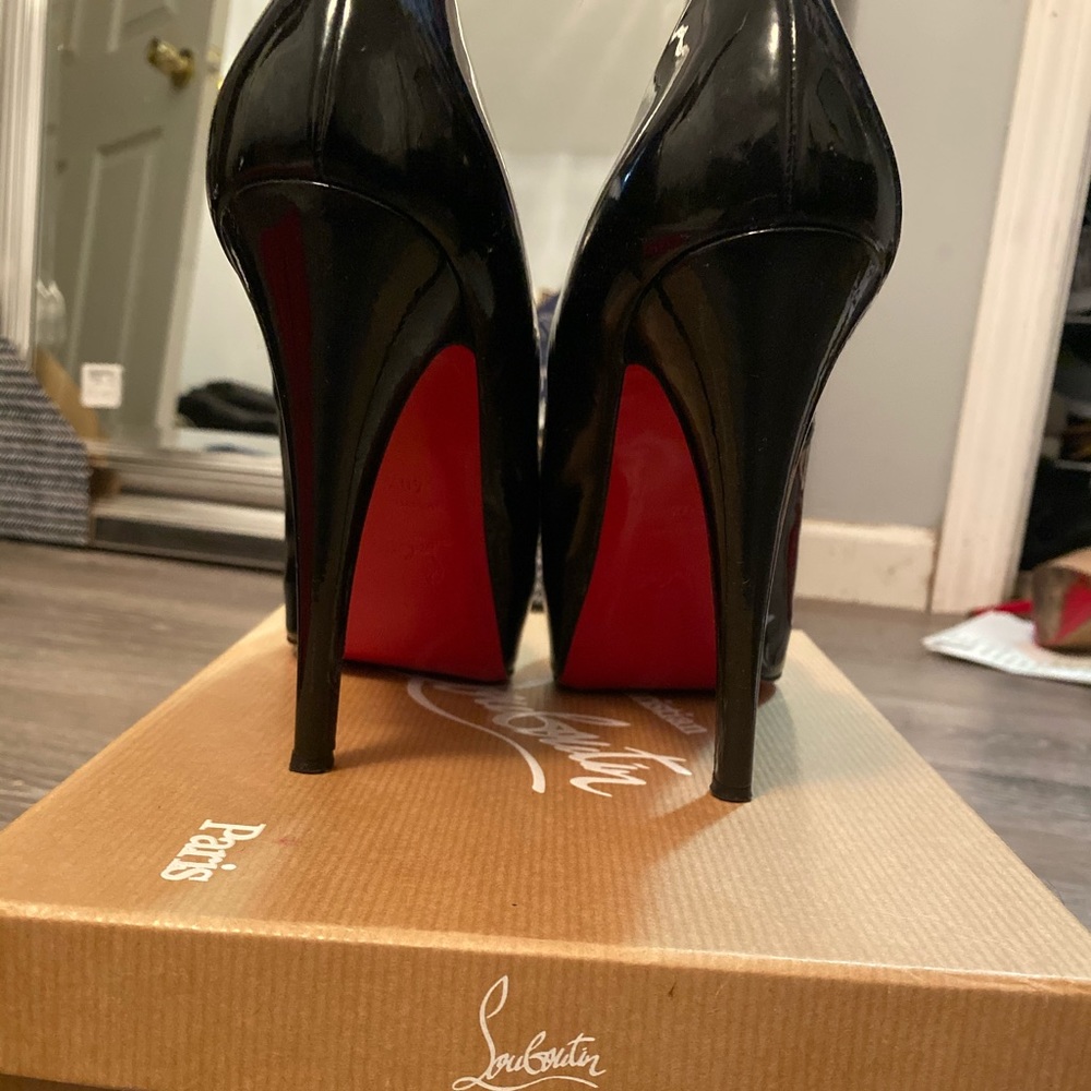 Christian Louboutin Very Prive Size 40.5!